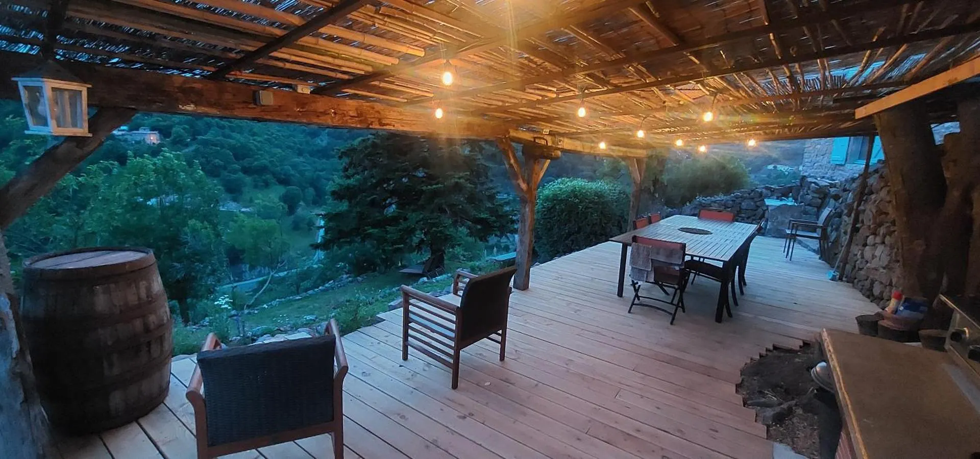 Authentique Presbytere Pour 6 Personnes Asperjoc Сasa de vacaciones